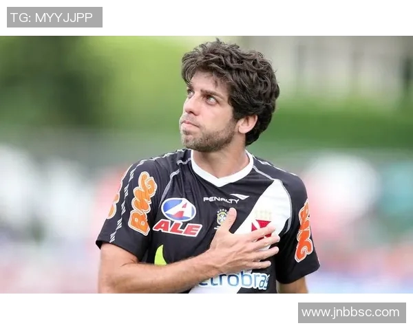 足坛巨星独门绝技全解析从盘带过人到任意球大师风采 足坛巨星独门绝技全解析从盘带过人到任意球大师风采